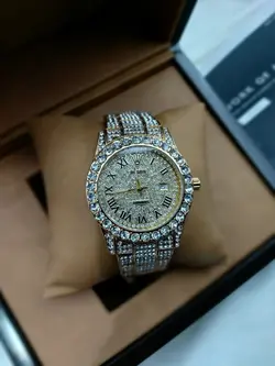 ساعت رولکس فول استون برای خانمها و آقایان 😍 📌بالاترین کیفیت بازار رنگ ثابت دارای روز شمار واشر بندی،مقاوم دربرابر آب قفل پروانه ای استیل صفحه نگینی بند استیل حروف یونانی تقویم تلسکوپی