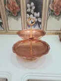 شیرینی خوری مسی مدل دو طبقه سایز متوسط ابعاد در عکس در مس نمونه زنجان