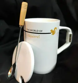 ماگ سرامیکی همراه با درب و قاشق