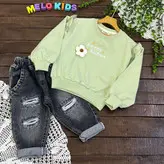 ست بلوز دورس سبز و شلوار جین ذغالی طرح گل کد 558