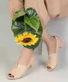 کفش زنانه کفش مجلسی پاشنه ۳ سانت جلو چاکدار سایز ۳۶تا ۴۱ رنگبندی مشکی،سفید،کرم،طوسی،خردلی