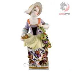 مجسمه نقاشی با دست دکوری چینی آنتیک قدیمی Augustus Rex Deutschland antike handbemalte Porzellanfigur Mädchen mit Blumen