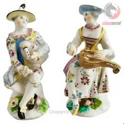 مجسمه نقاشی با دست دکوری چینی آنتیک قدیمی بو انگلستان Paar Porzellanfiguren mit Bogenschleife Arlecchino und Columbina Rokoko um 1758