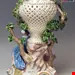 مجسمه گلدان دست ساز دکوری چینی آنتیک قدیمی مایسن آلمان Meissener Potpourri Vase mit Weintrauben und Affen Modell 1002 von Eberlein hergestellt um 1860
