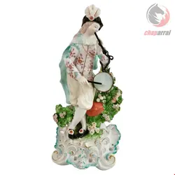 مجسمه نقاشی با دست دکوری چینی آنتیک قدیمی Porzellanfigur eines Musikers mit Wappen und Hafen Rokoko um 1765