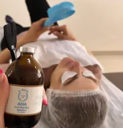 محلول اسید تراپی AHA دکتر نوشا