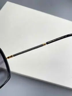 عینک آفتابی جیمی چو مدل SQUARE