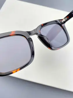 عینک آفتابی تام فورد مدل TF751