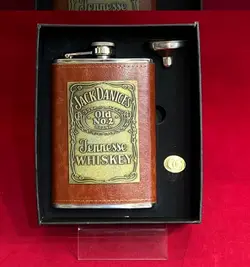 فلاسک هیپ(قمقمه جیبی ) یا گلاب خوری 😉 Jack Danices