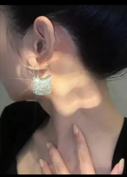گوشواره حلقه ای ریسه دار