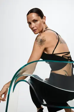 37000457 زن / دختر سیاه - یاری شاپ