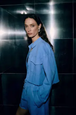 37061282 زن/دختر آبی آسمانی - یاری شاپ