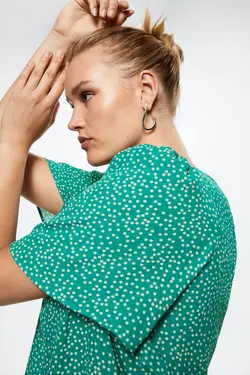 37092879 زن / دختر سبز - یاری شاپ