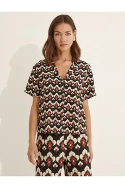 Melis Ağazat X – V یقه پیراهن آستین کوتاه - یاری شاپ