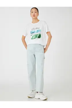 آستین کوتاه تی شرت یقه خدمه چاپی متن پولک دار - یاری شاپ