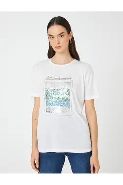 آستین کوتاه تی شرت یقه خدمه چاپی متن پولک دار - یاری شاپ