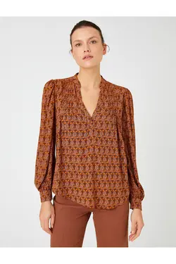 بلوز آجدار شانه یقه قاضی - یاری شاپ