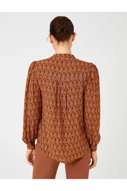 بلوز آجدار شانه یقه قاضی - یاری شاپ