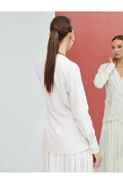 بلوز آستین بلند با یقه ویسکوز با جزئیات کراوات - یاری شاپ