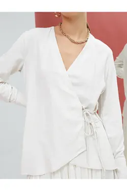 بلوز آستین بلند با یقه ویسکوز با جزئیات کراوات - یاری شاپ