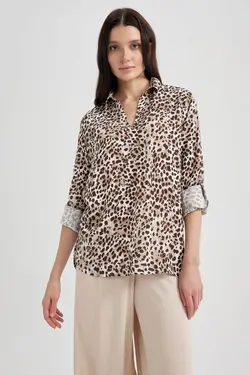 بلوز آستین بلند یقه گشاد با طرح منظم - یاری شاپ