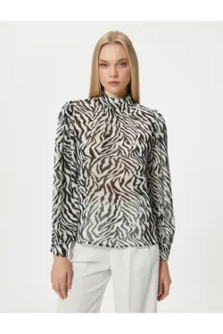 بلوز ابریشمی آستین بادکنکی یقه بلند طرح پلنگی - یاری شاپ