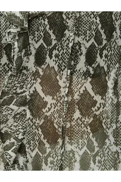 بلوز ابریشمی آستین بلند با طرح پوست مار - یاری شاپ