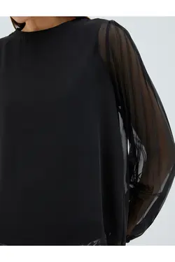 بلوز ابریشمی آستین پلیسه دار جزئیات یقه خدمه - یاری شاپ