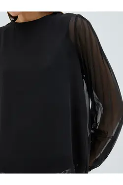 بلوز ابریشمی آستین پلیسه دار جزئیات یقه خدمه - یاری شاپ