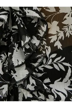 بلوز ابریشمی گلدار Flounce V یقه - یاری شاپ