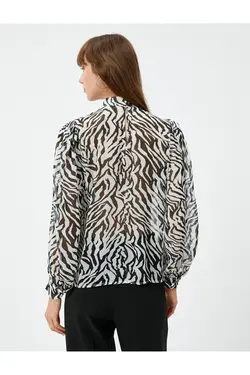 بلوز ابریشمی مدل گورخر آستین بادکنکی یقه ای باشکوه - یاری شاپ