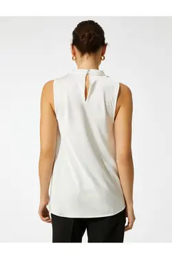 بلوز بدون آستین یقه شیب دار - یاری شاپ