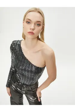 بلوز پولک دار آستین بادکنکی تک شانه – مجموعه دست ساز - یاری شاپ