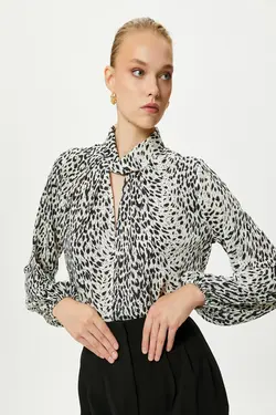 بلوز زنانه طرح مشکی - یاری شاپ