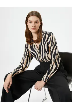 بلوز ساتن طرح دار گورخر با یقه کلاسیک متناسب با تناسب - یاری شاپ