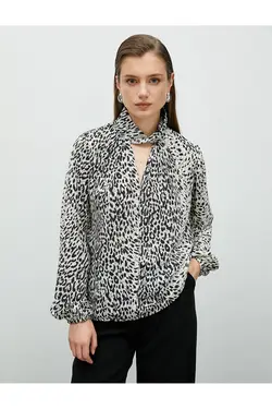 بلوز طرح گورخر با پنجره آستین بلند با جزئیات - یاری شاپ