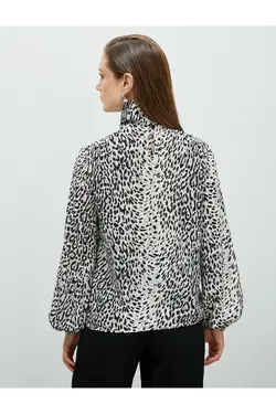 بلوز طرح گورخر با پنجره آستین بلند با جزئیات - یاری شاپ