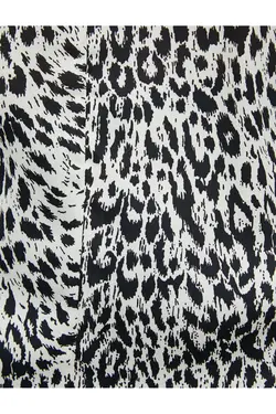 بلوز طرح گورخر با پنجره آستین بلند با جزئیات - یاری شاپ