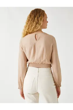 بلوز کراپ با جزئیات الاستیک - یاری شاپ