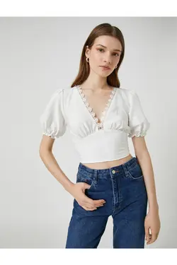 بلوز کراپ توری یقه V با جزئیات - یاری شاپ