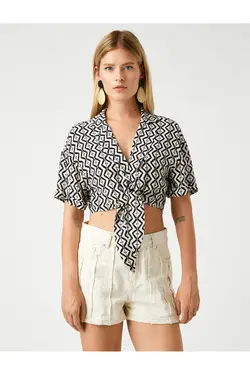 بلوز کراپ جلو بسته - یاری شاپ