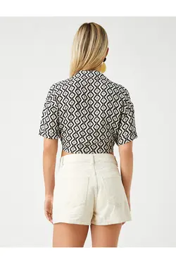 بلوز کراپ جلو بسته - یاری شاپ