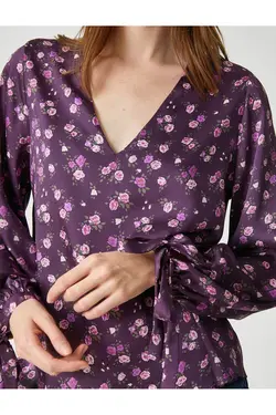 بلوز گلدار آستین بادکنکی جزئیات کراوات - یاری شاپ