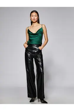 بلوز لباس شب ساتن یقه بدون بند - یاری شاپ