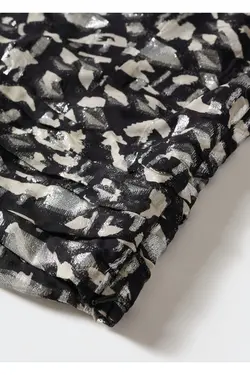 بلوز نامتقارن با جزئیات براق - یاری شاپ