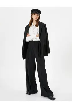 بلوز یقه ای با دکمه های طلایی - یاری شاپ