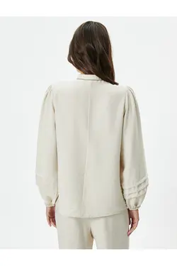 بلوز یقه باشکوه آستین بادکنکی دکمه دار ویسکوز آجدار - یاری شاپ