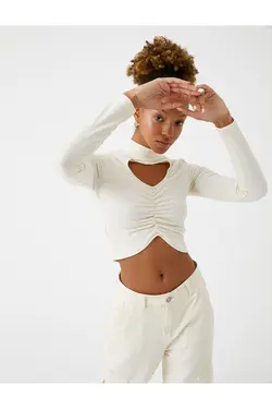 پنجره کوتاه تی شرت آستین بلند با جزئیات جمع آوری شده است - یاری شاپ