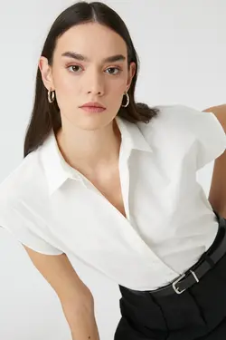 پیراهن آستین کوتاه با جزییات دوخت نخی - یاری شاپ