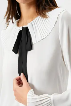 پیراهن زنانه آف سفید 4WAK60490UW - یاری شاپ